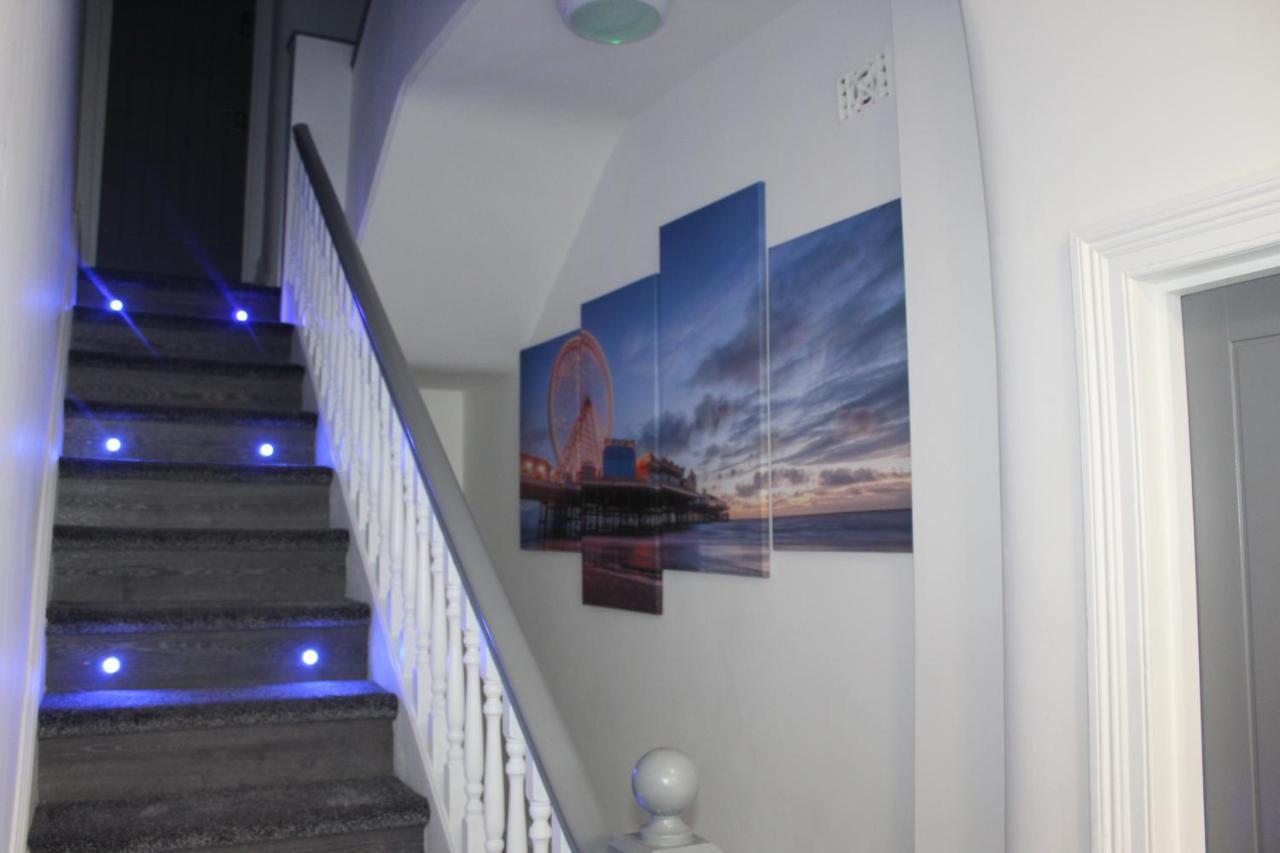 Albert Luxury Hottub & Jacuzzi Apartments Blackpool Ngoại thất bức ảnh