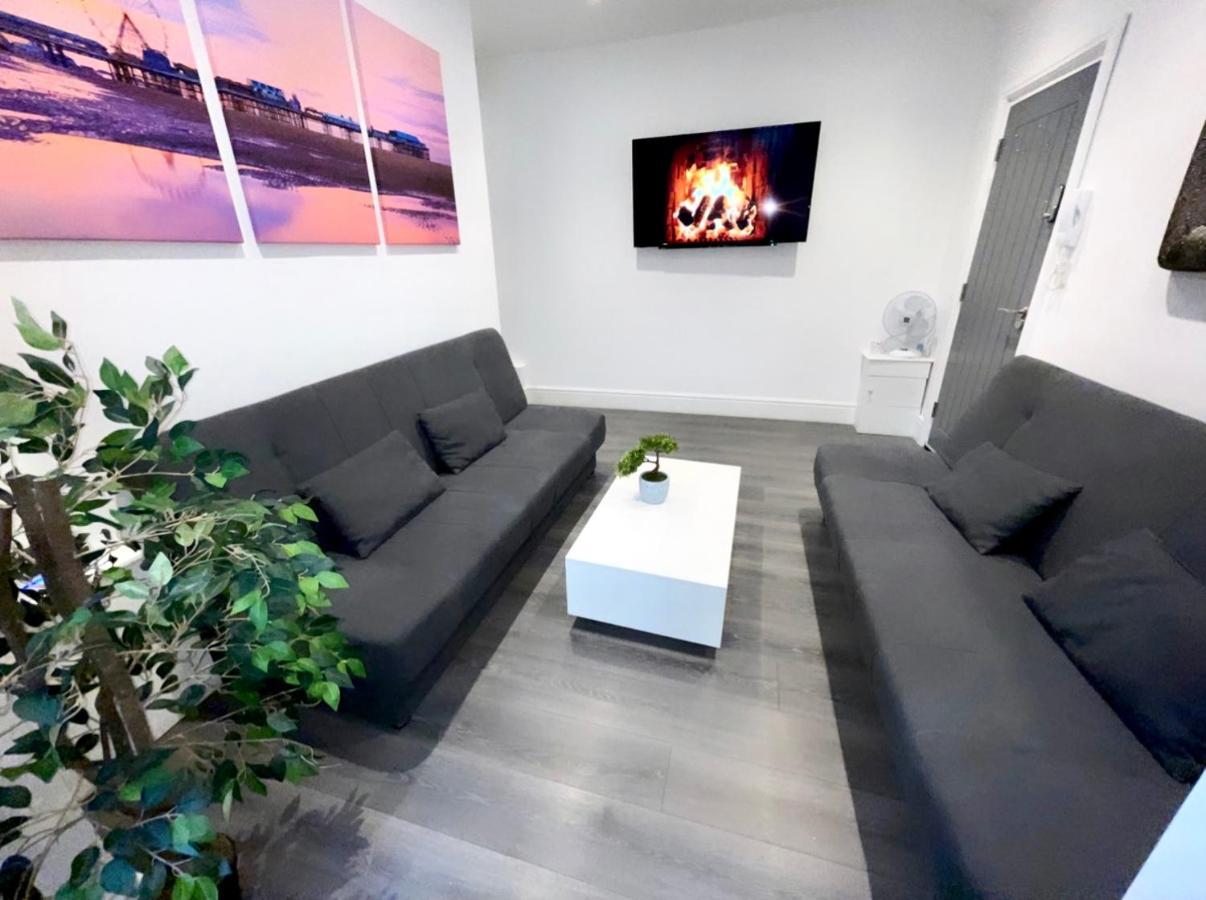 Albert Luxury Hottub & Jacuzzi Apartments Blackpool Ngoại thất bức ảnh