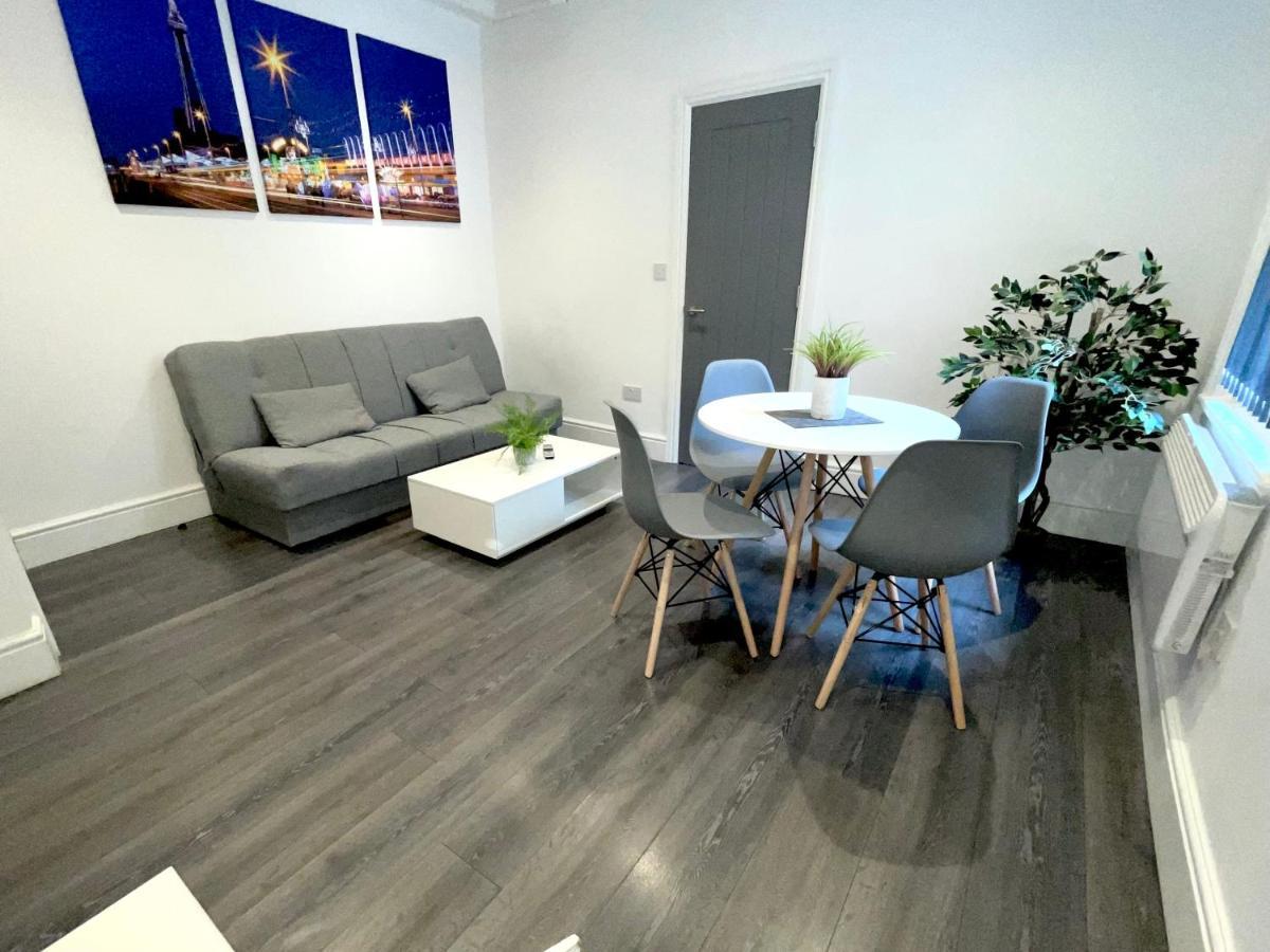 Albert Luxury Hottub & Jacuzzi Apartments Blackpool Ngoại thất bức ảnh