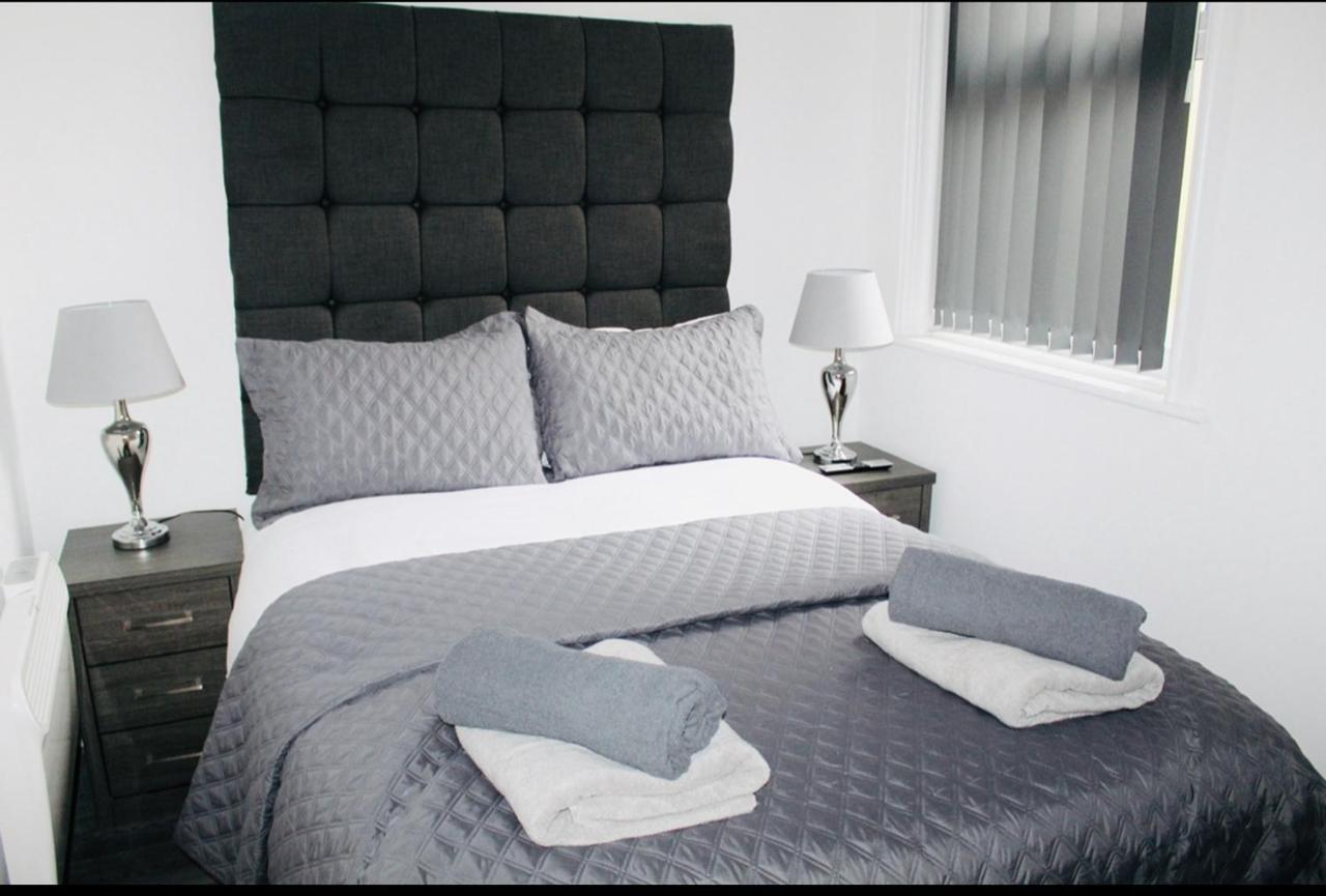 Albert Luxury Hottub & Jacuzzi Apartments Blackpool Ngoại thất bức ảnh